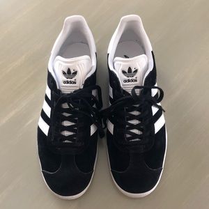 Adidas Gazelle Sneaker- worn once!